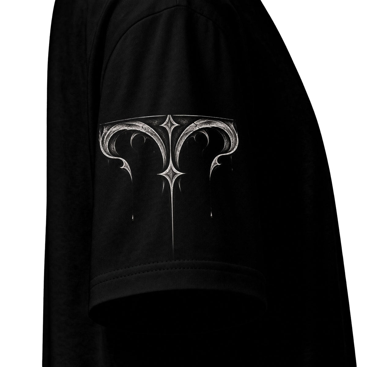 EYE ABOVE TEE