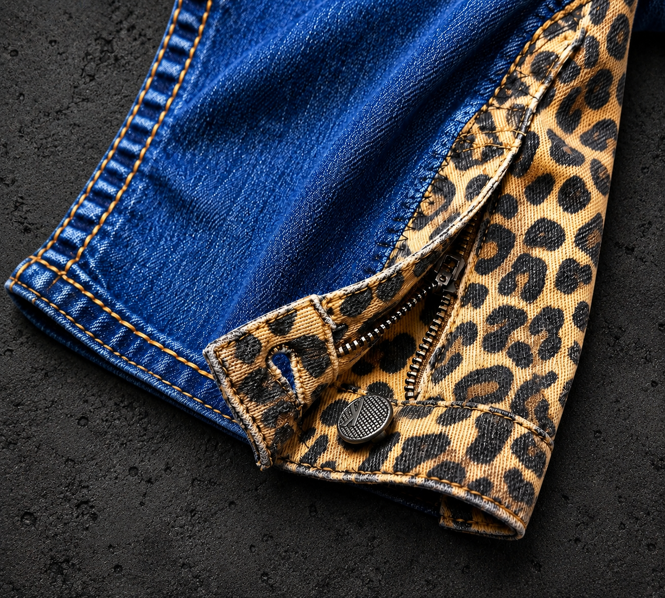 EYE ABOVE x TRUE RELIGION 1-1 JEANS  ￼