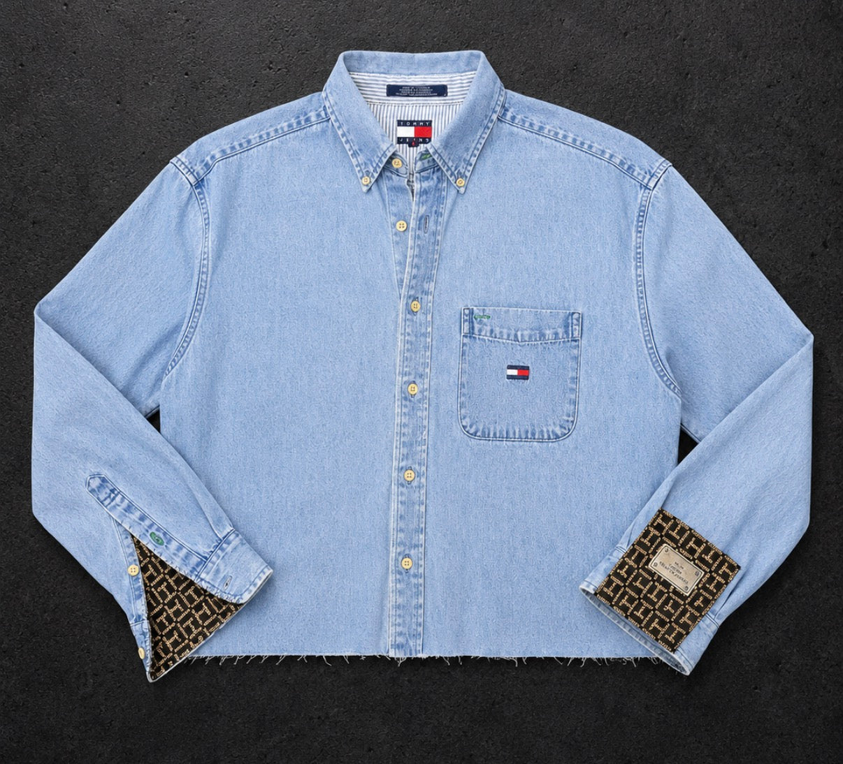 EYE ABOVE 1-1 BUTTON UP