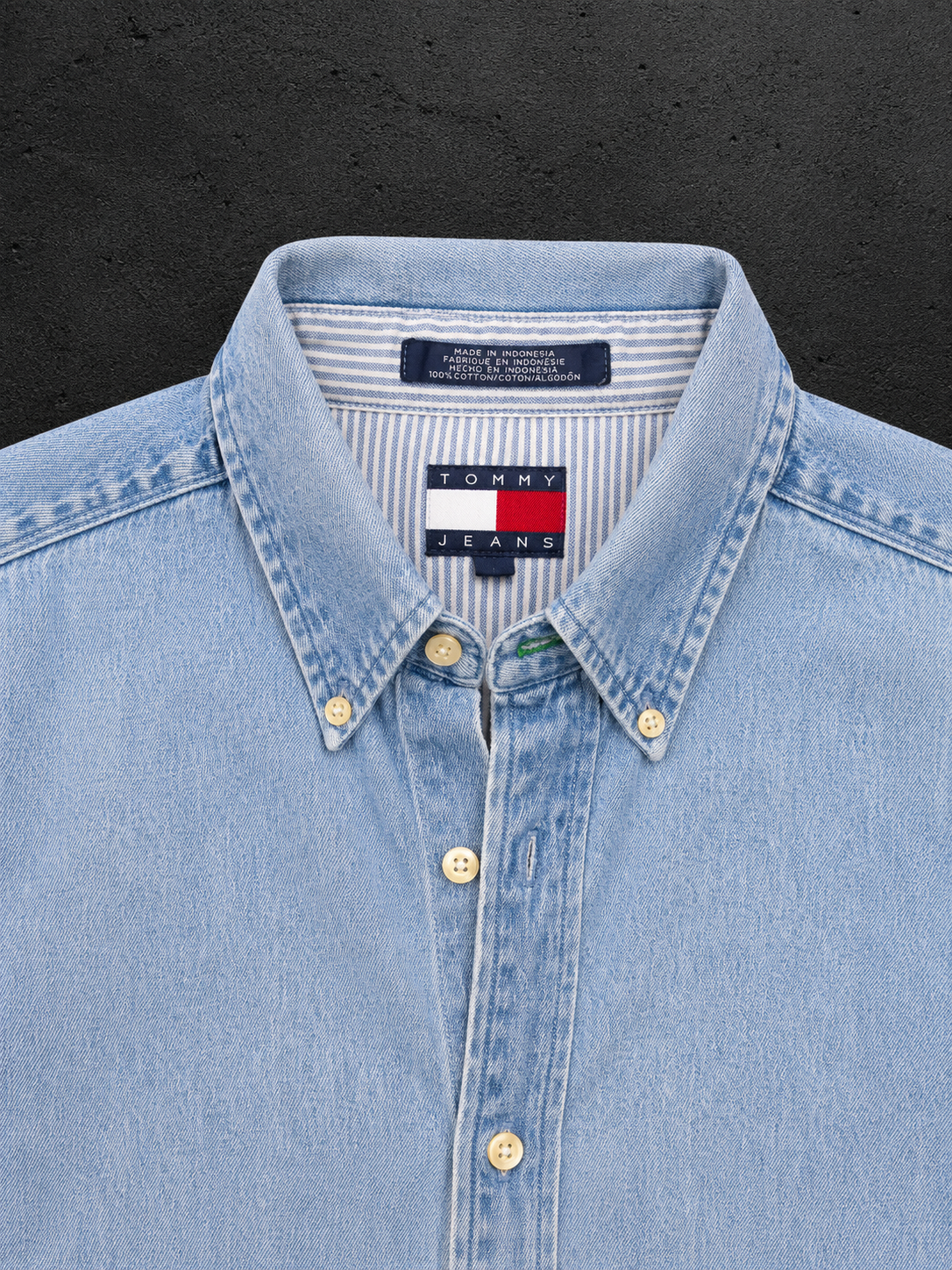 EYE ABOVE 1-1 BUTTON UP