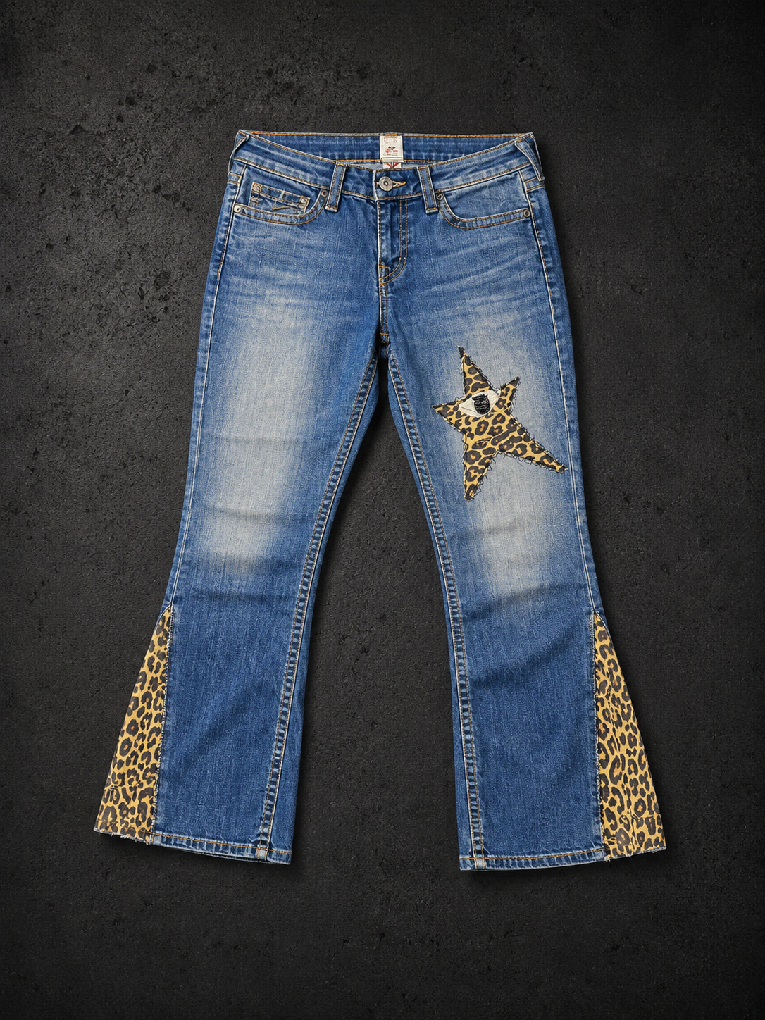 EYE ABOVE x TRUE RELIGION 1-1 JEANS  ￼